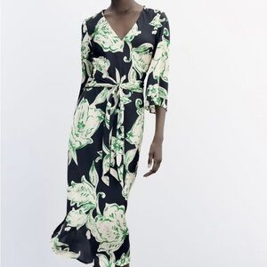 Zara Black and White V-Neck Sundress with 3/4 Sleeves